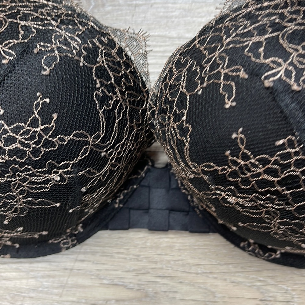 Victoria’s Secret Very Sexy push-up/Pigeonnant Lace Bra Size 34D - Picture 4 of 6